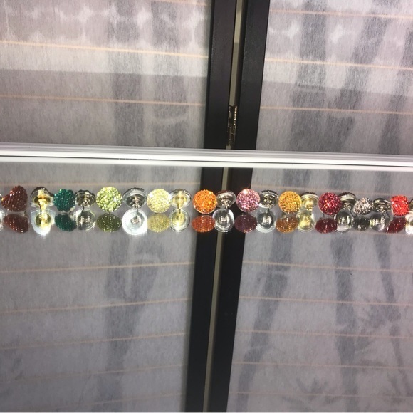 Gold Color Faux Crystal Flat Back‎ Post Earrings - Picture 2 of 3